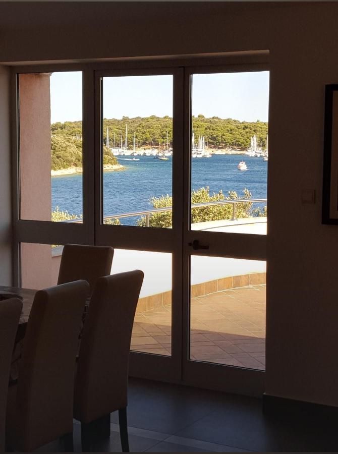 Apartments Seafront Villa Pula Eksteriør bilde