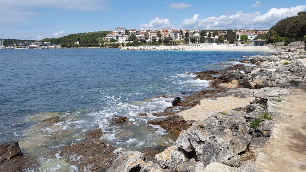Apartments Seafront Villa Pula Eksteriør bilde